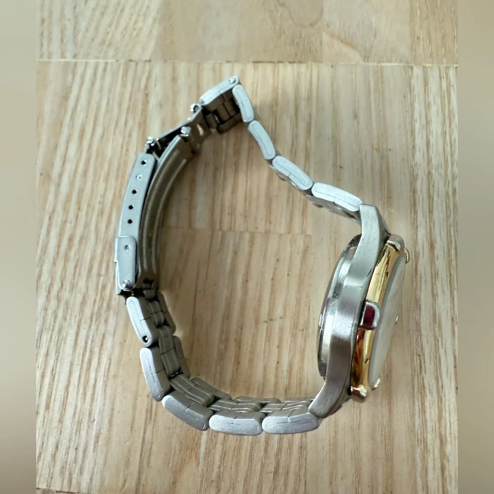 Wenger ladies two toned classic watch NEW BATTERY
